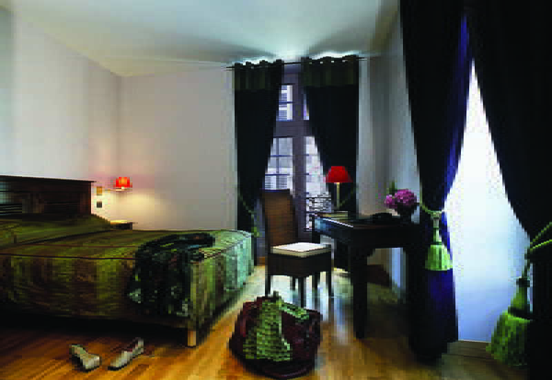 The Originals City, Hotel La Reine Jeanne, Orthez Eksteriør bilde