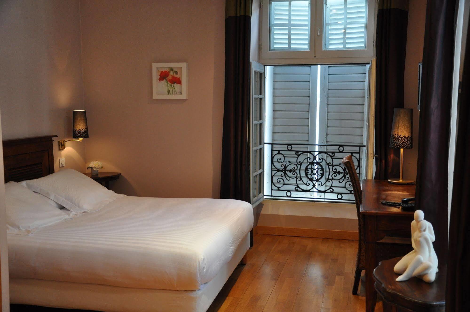 The Originals City, Hotel La Reine Jeanne, Orthez Eksteriør bilde