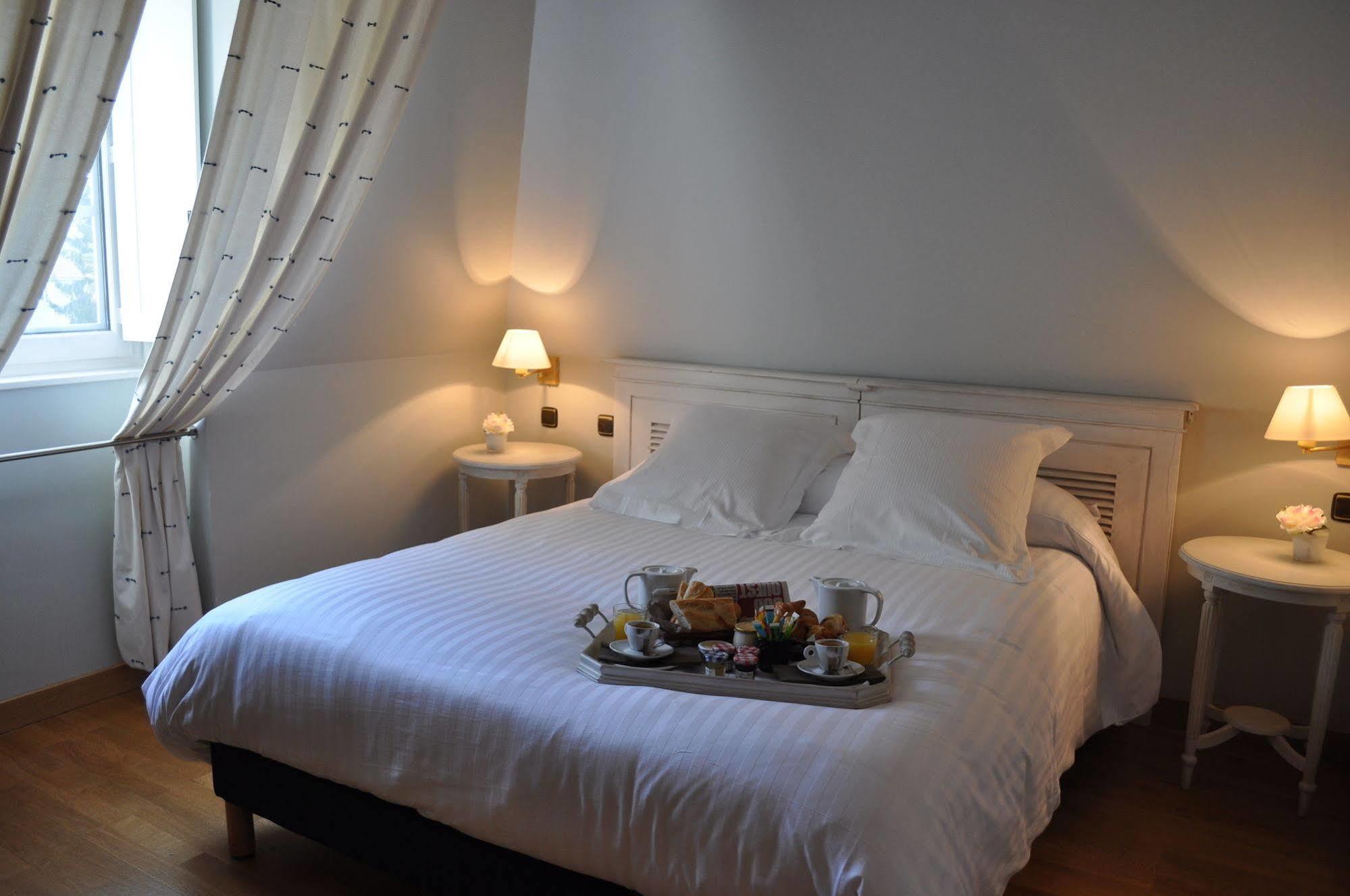 The Originals City, Hotel La Reine Jeanne, Orthez Eksteriør bilde